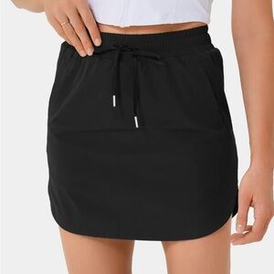 HALARA Black Skort